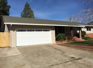 1070 Lorraine Dr, Redding, CA 96002