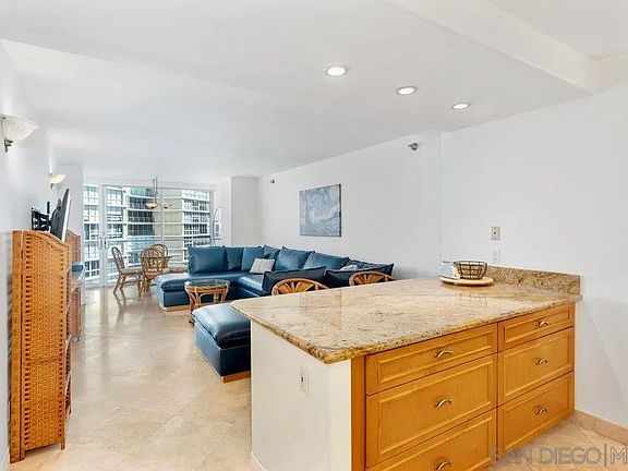 3rd image of 1810 Avenida Del Mundo Unit 601