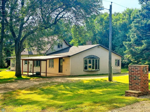 206 Main Ave, Colgate, ND 58046