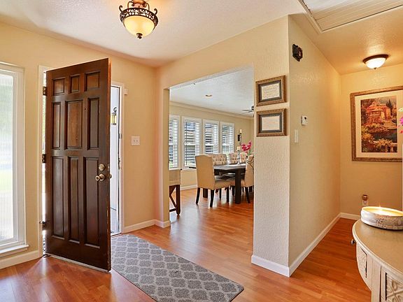 3rd image of 9011 Bridgewood Ct