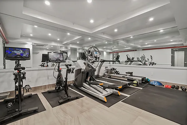 Rented by Daniel Gale Sotheby's International Realty | media 20