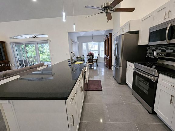 5th image of 1440 Graham Cir