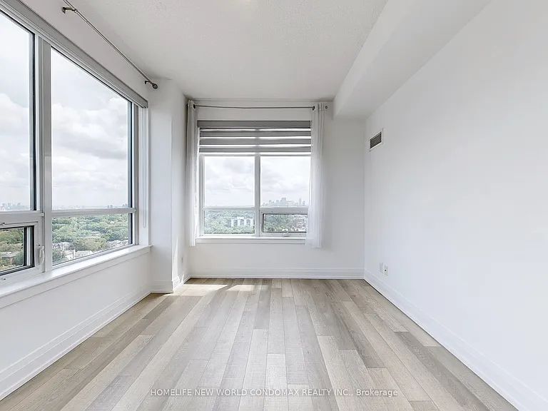 7165 Yonge St #1906 — Photo 14