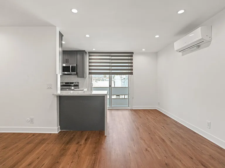 Blackburn Beverly by Wiseman — Photo 62