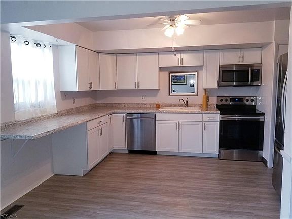 4th image of 4120 Shore Dr #U