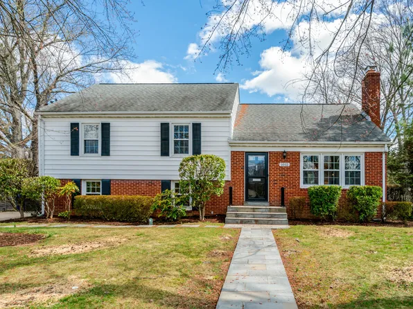 1012 Croton Dr, Alexandria, VA 22308