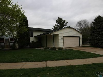 3301 S Steven Cir, Sioux Falls, SD, 57106