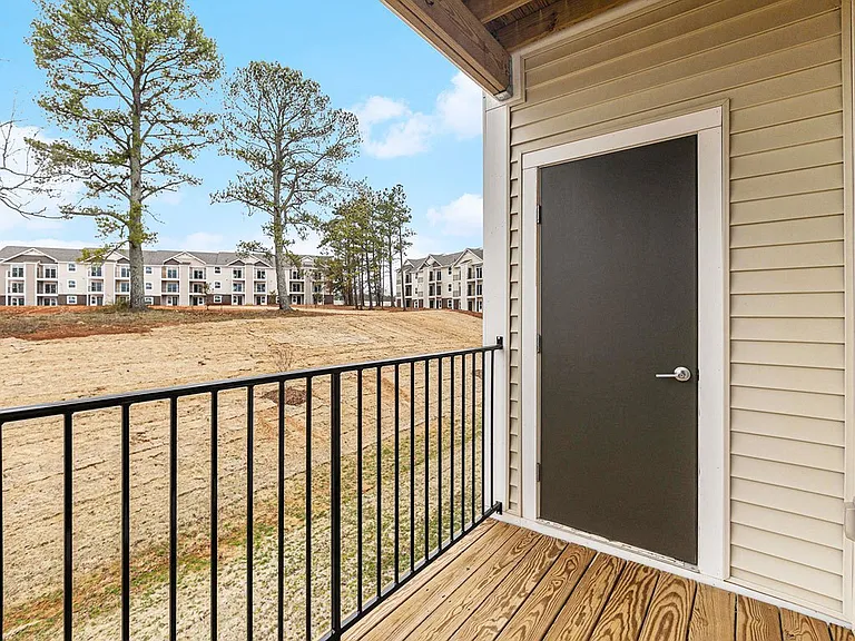 Signature Pointe Apartment Homes — Photo 94