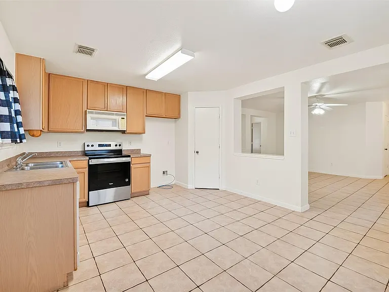10426 Briar Patch St — Photo 11