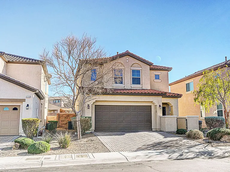 329 Via Franciosa Dr — Photo 2