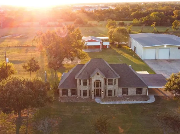 623 Barkaloo Rd, Baytown, TX 77521