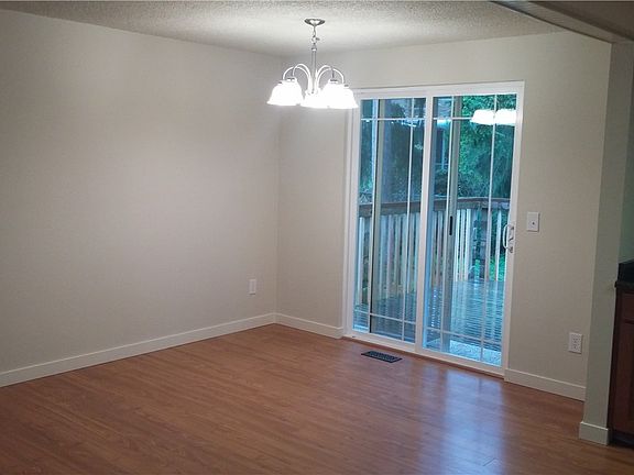 4th image of 4965 Sherlyn Ave SE