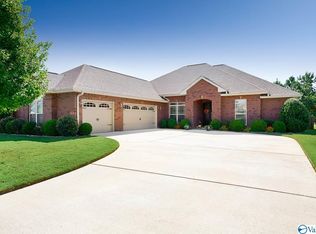 72 Walnut Cove Blvd SW, Huntsville, AL 35824