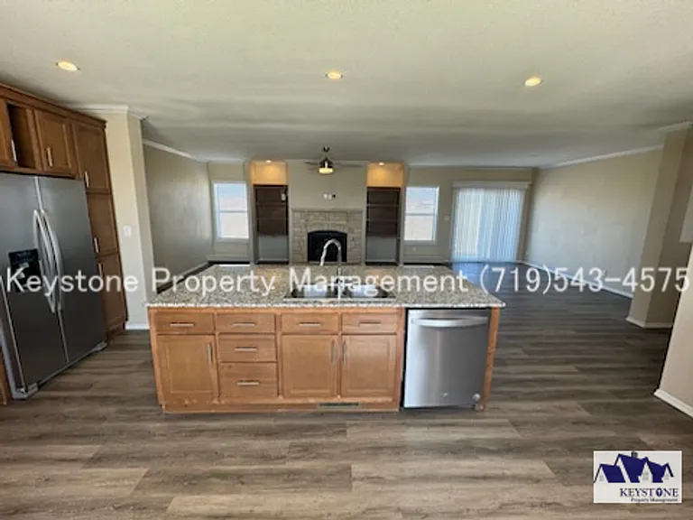 1051 E Platteville Blvd — Photo 9