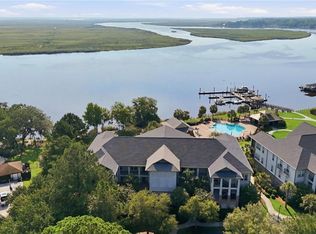 2707 River Oaks Dr, Richmond Hill, GA 31324