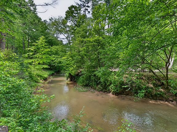 2nd image of 481 Johns Ridge Rd