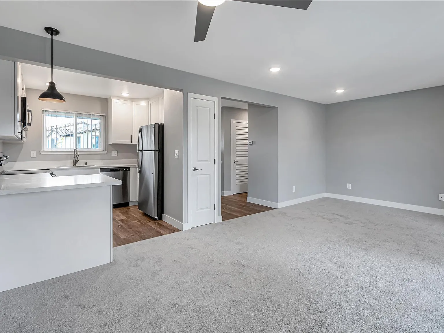 1 bed, 700 sqft, $3,025 — Photo 4