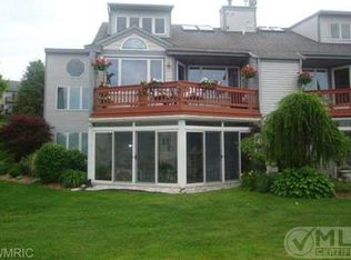 342 Mariners Cv, Douglas, MI 49406
