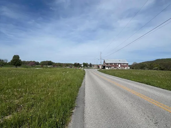 302 W Ridge Rd, Dillsburg, PA 17019