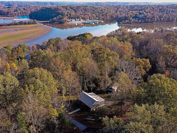 5th image of 12 Beech Point Dr