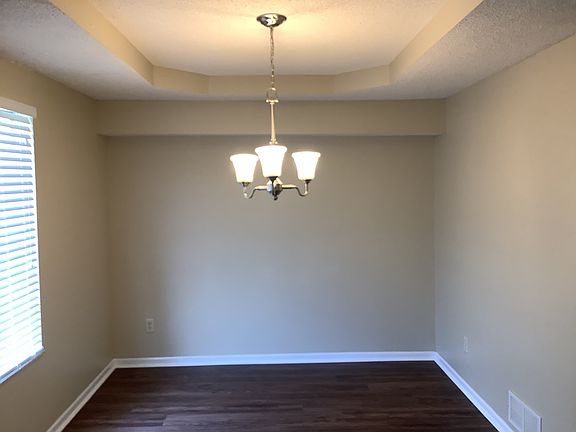 5th image of 848 Hunters Glen Dr