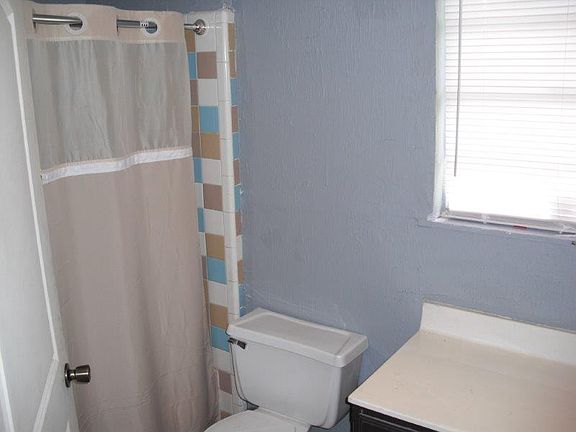 4th image of 176 County Road 202 E
