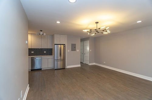 1st image of 6331 N Magnolia Ave #102