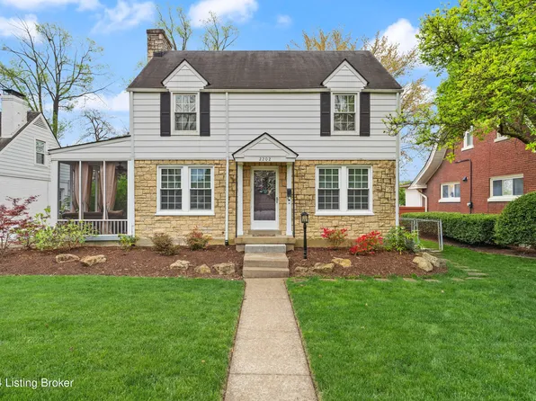 2202 Winston Ave, Strathmoor Village, KY 40205