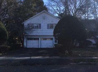 287 Country Club Dr, Oradell, NJ 07649