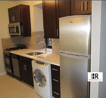 Rented by Heritage Realty LLC | media 7