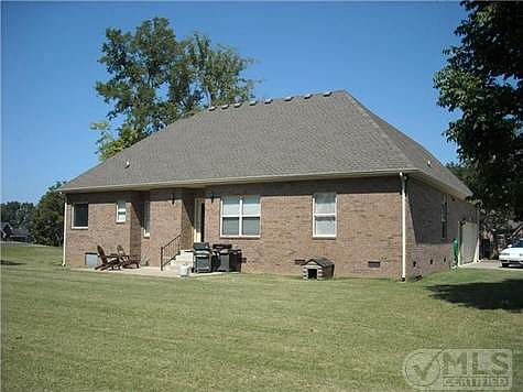 2nd image of 501 Dixie Ln