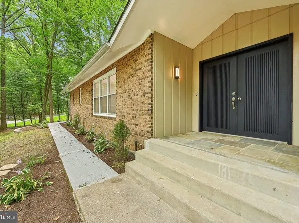 16 Barnstable Ct, Owings Mills, MD 21117