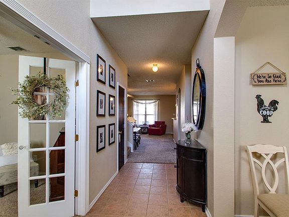 4th image of 324 Stormydale Ln