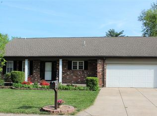 50 Shadowridge Dr, Saint Peters, MO