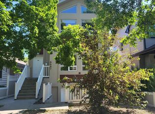 8607 108a St NW, Edmonton, AB T6E 4M7