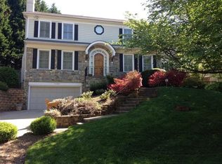 7609 Winterberry Pl, Bethesda, MD 20817