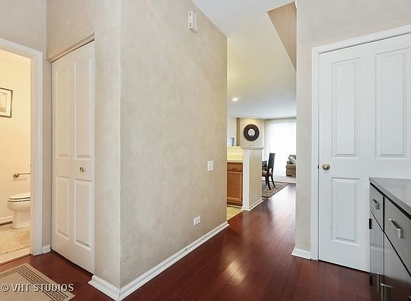 4th image of 58 Oakton Dr