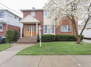 14712 17th Ave, Whitestone, NY 11357