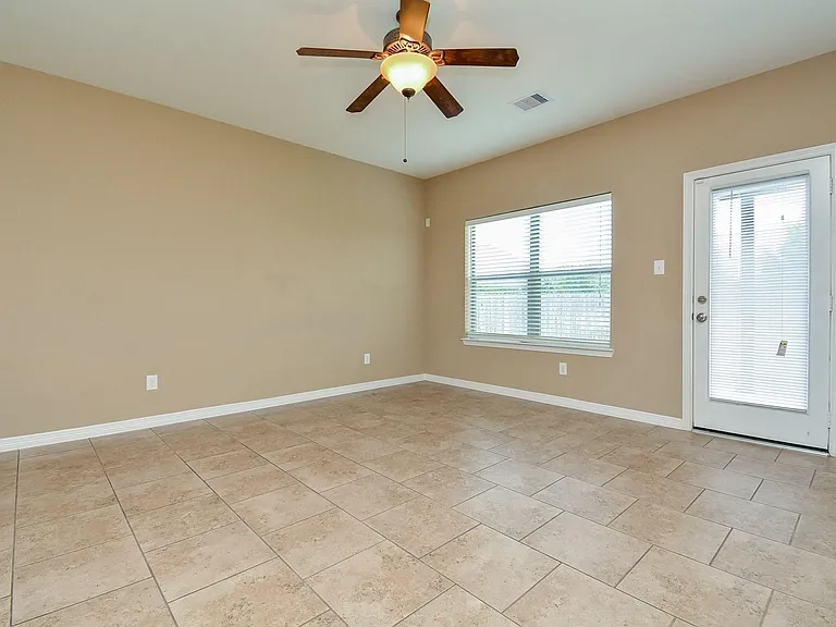 26406 Harmony Mill Ct — Photo 9