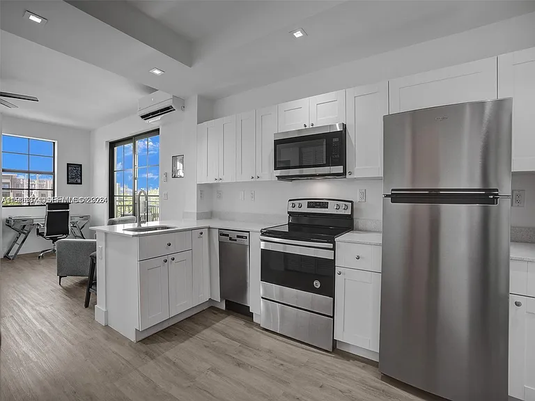 4100 SW 64th Ave #308 — Photo 11
