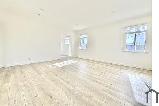 4th image of 1600 Chestnut Ave APT 11