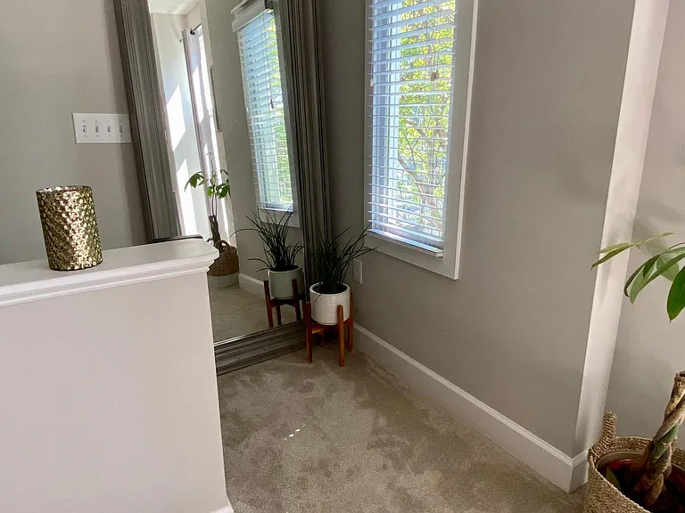 661 N Alexander St — Photo 15