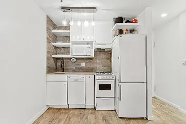 Rented by Manhattan Realty Group