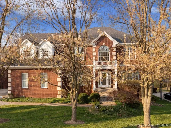 2007 Plum Woods Court, Sellersburg, IN 47172