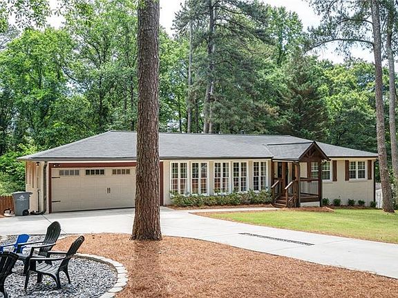 3rd image of 273 Skyland Dr