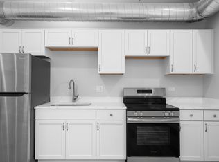 1219 W Devon Ave #205, Chicago, IL 60660