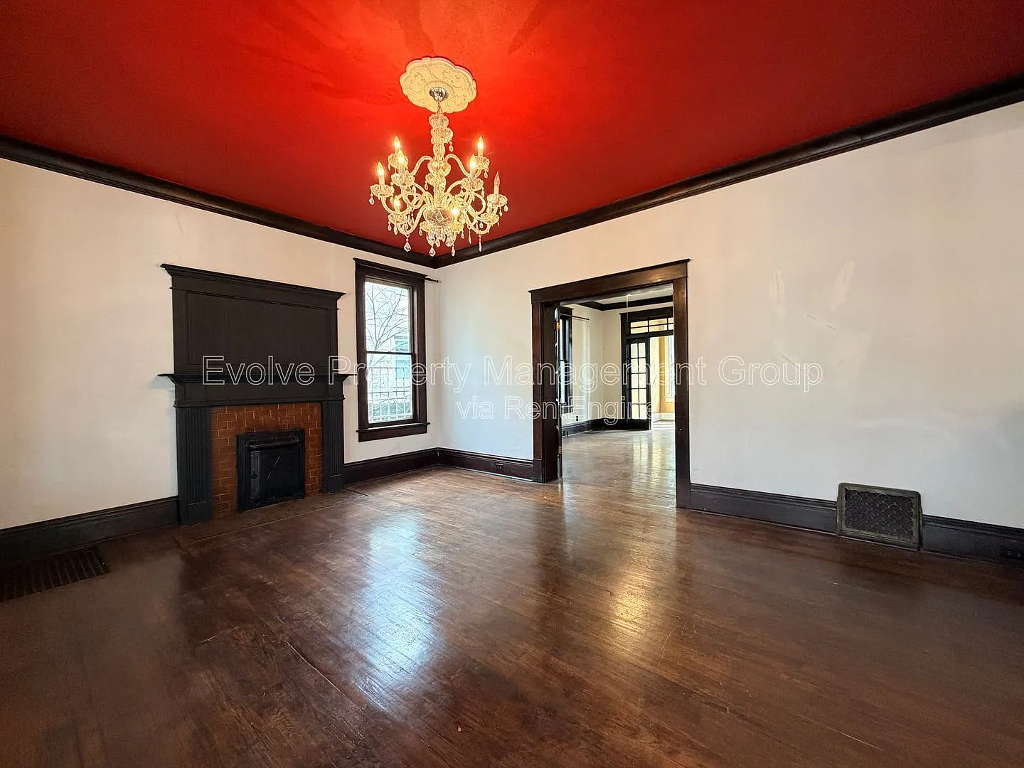 3 bed, 2.0 bath, 2852 sqft, $1,950 — Photo 4