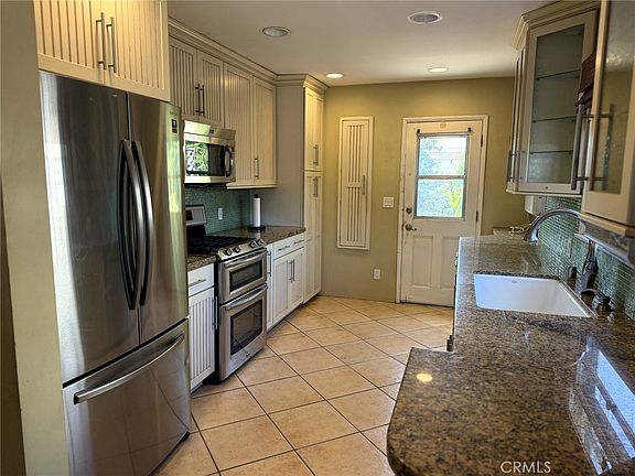 2nd image of 3014 Lanfranco St