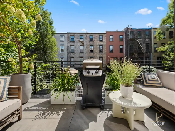 400 Putnam Avenue image 10 of 32