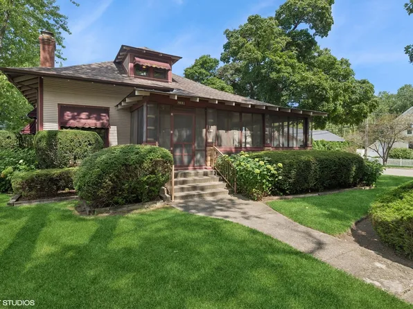 288 Park Ave, Grayslake, IL 60030